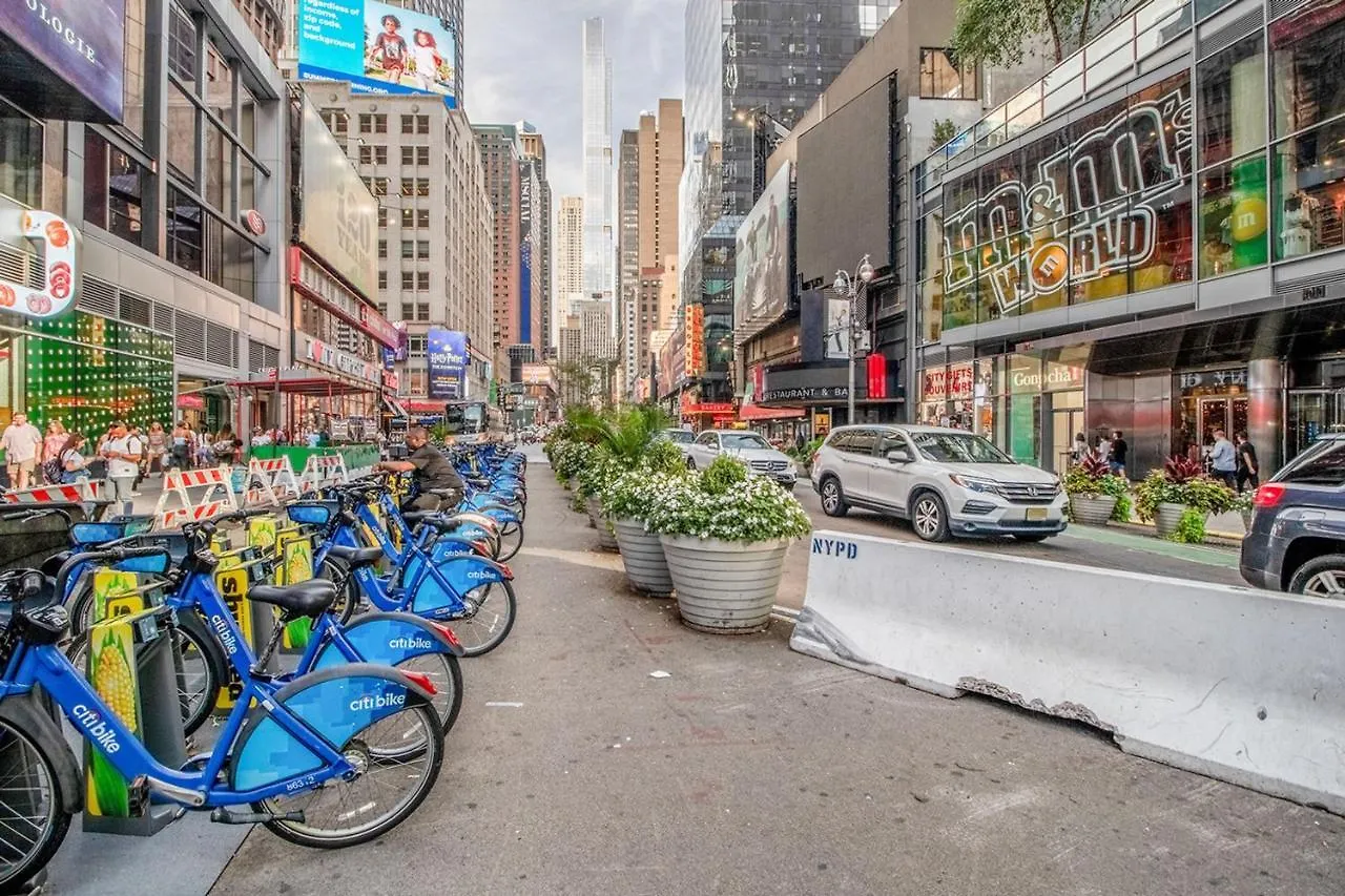 Midtown 1Br W Elevator Gym Nr Times Square Nyc-1350 Apartment New York