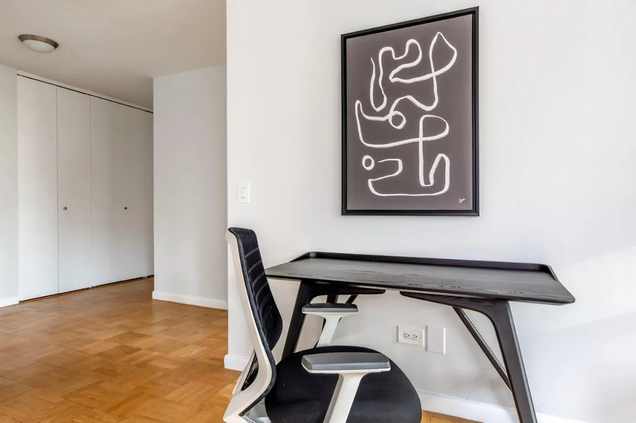 Midtown 1Br W Elevator Gym Nr Times Square Nyc-1350 Apartment New York